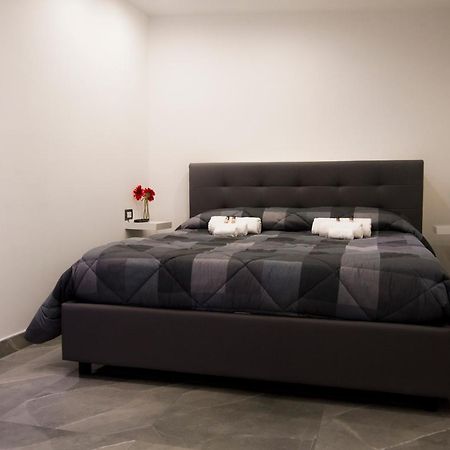 Suite Napoli Sotterranea Con Vasca Idromassaggio Nápoles Exterior foto