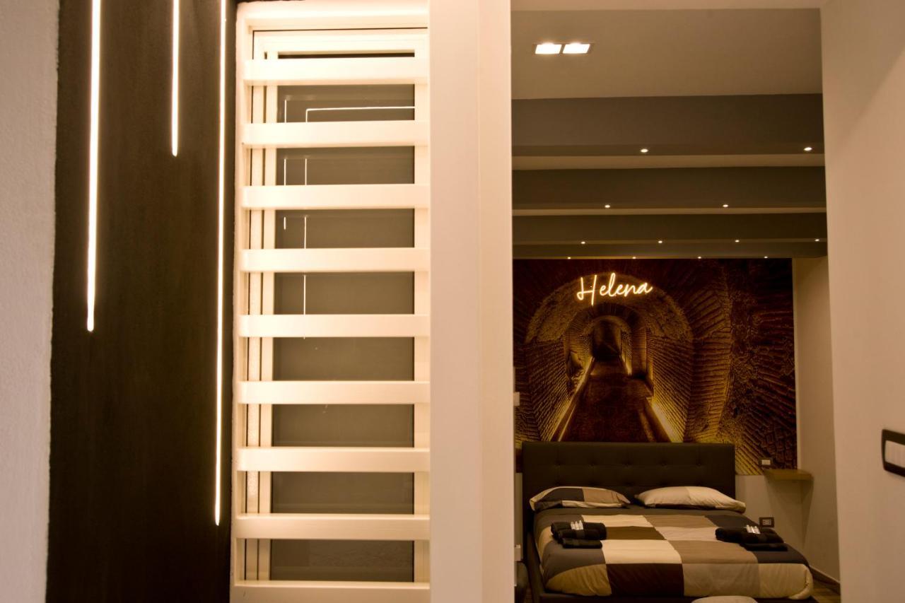 Suite Napoli Sotterranea Con Vasca Idromassaggio Nápoles Exterior foto