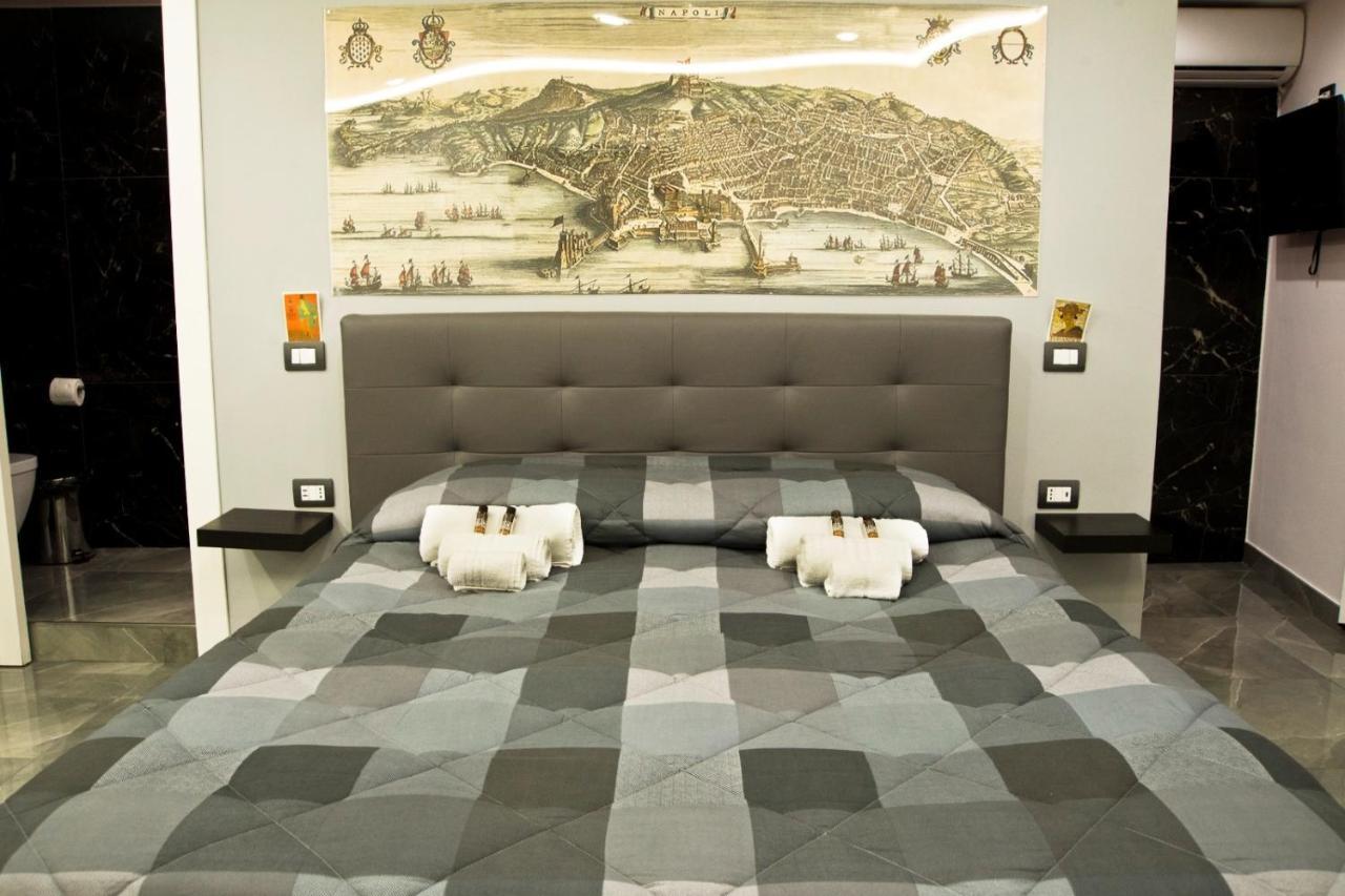 Suite Napoli Sotterranea Con Vasca Idromassaggio Nápoles Exterior foto