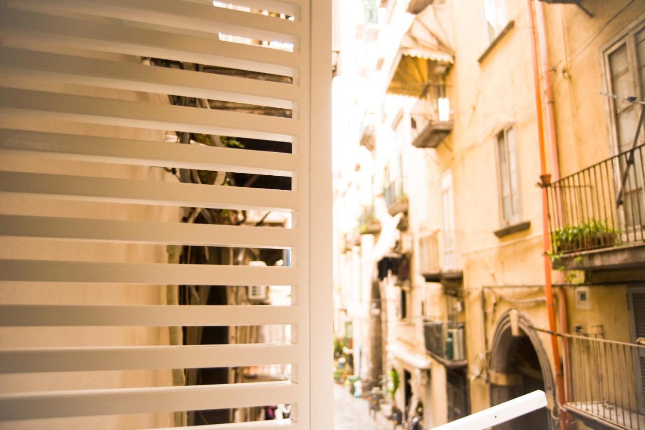 Suite Napoli Sotterranea Con Vasca Idromassaggio Nápoles Exterior foto